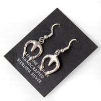 NAVAJO インディアンジュエリー　ピアス　”NAJA”[SILVER]