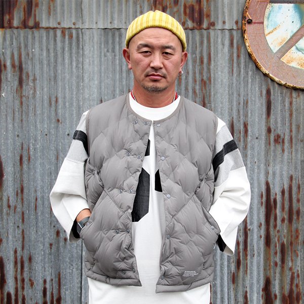 画像1: CMF コムフィ　"WOVENVEST"[W.GRY] 