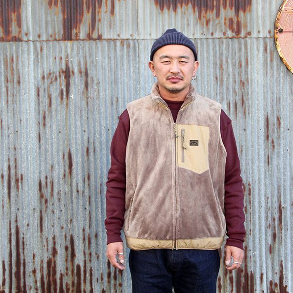 ウエストライド  WEST RIDE JACKSPEAK VEST FLEECE　 [COYOTE] ●モデル：177cm 80kg サイズ42(XL)着用