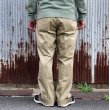 画像3: ウエアハウス  WAREHOUSE  Lot 1216　M41 TYPE U.S. ARMY CHINO  PANTS[KAHKI]  ●モデル：177cm 80kg サイズw36 (3)